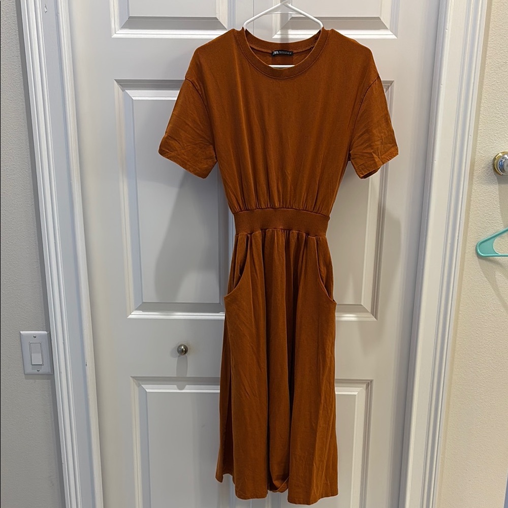 Elegant orange/rust Midi Dress
